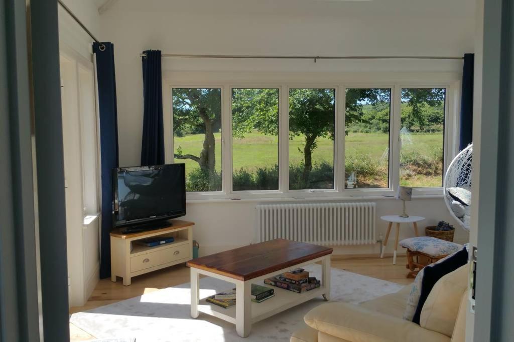 Bed and Breakfast Horsna Parc Retreat Saint Tudy Экстерьер фото
