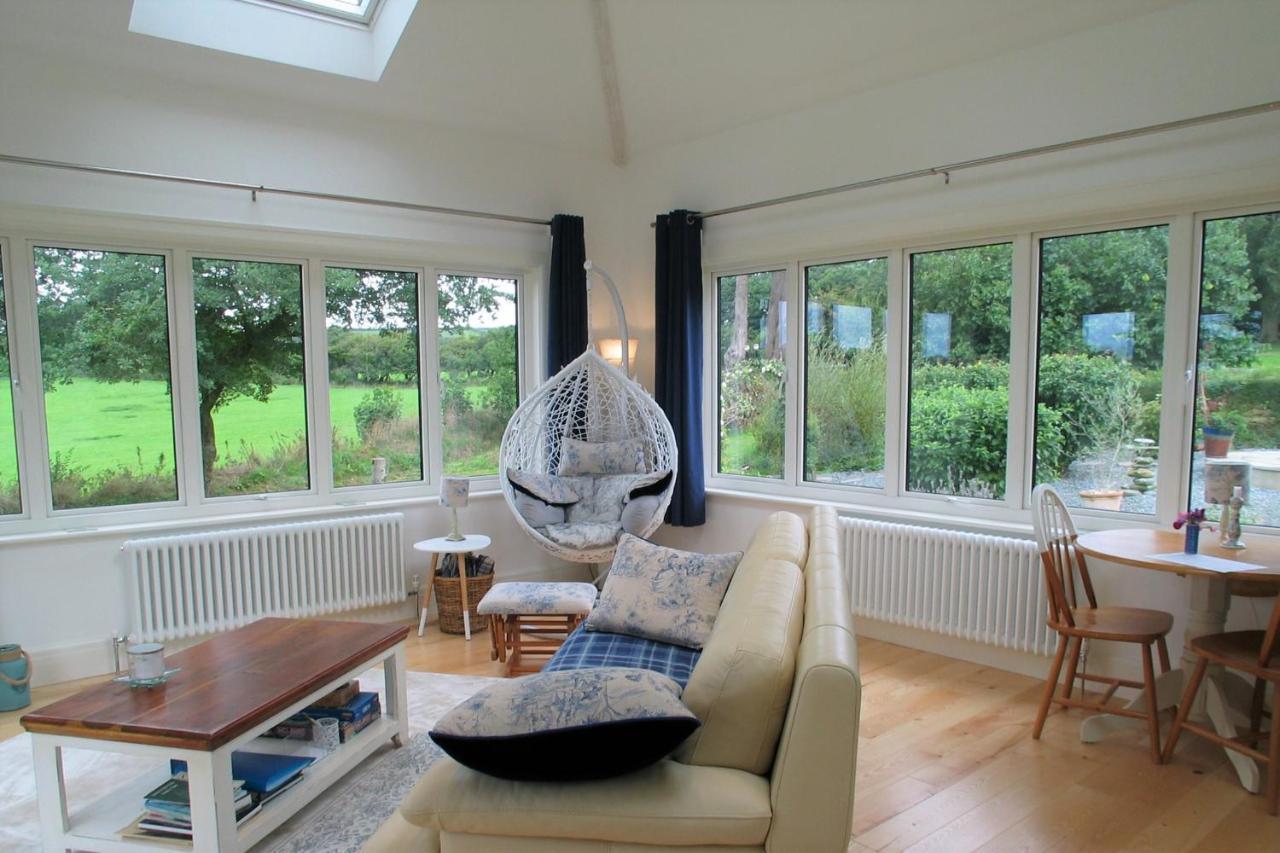 Bed and Breakfast Horsna Parc Retreat Saint Tudy Экстерьер фото